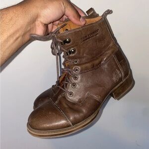 Ten Points Pandora Lace-Up Boot in Taupe Size 8.5